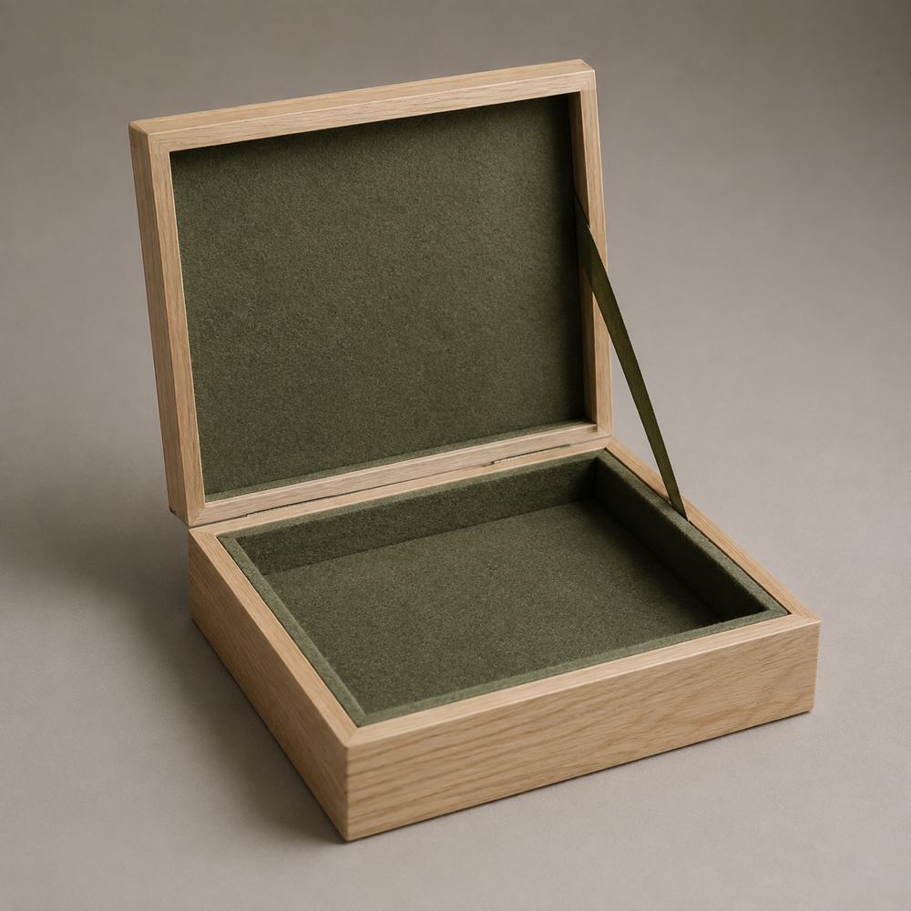 Clamshell Gift Box — Large